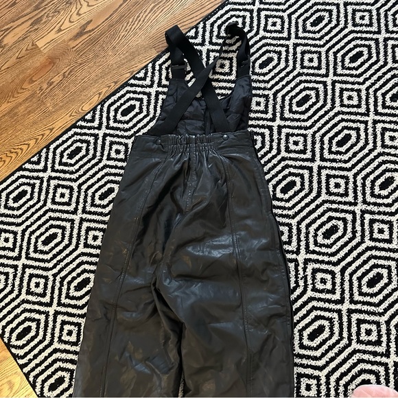 Real Leather Snow Costume - Picture 15 of 16